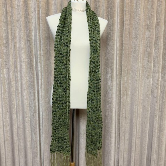 NWOT Handmade Oversized Winter Scarf O/S - Picture 2 of 4
